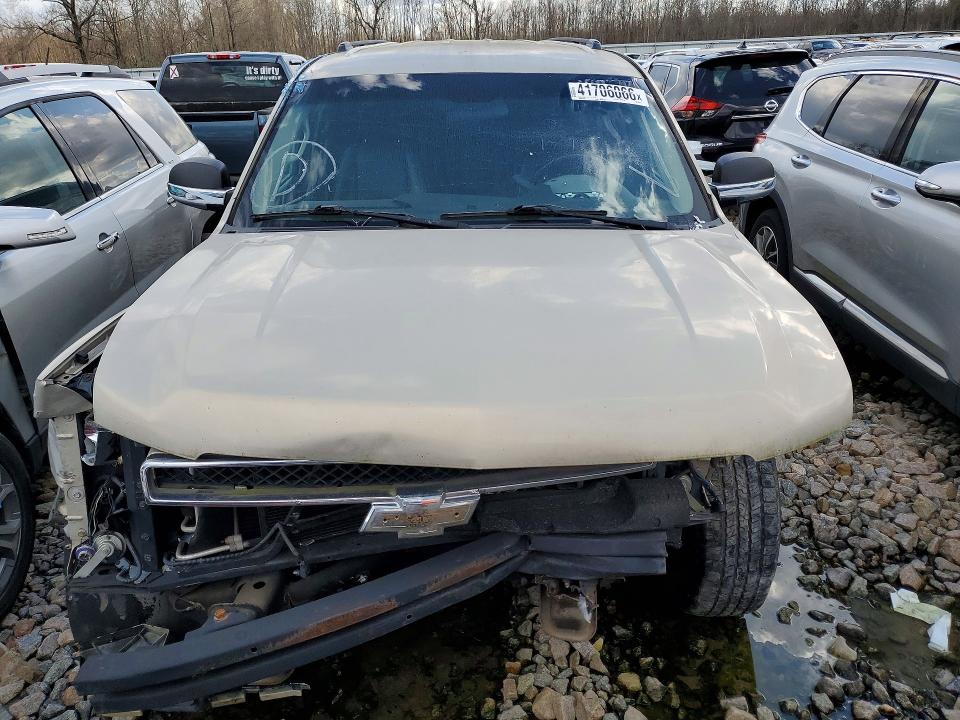 41706066 :رقم المزاد ، 1GNUCHE00AR127870 vin ، 2010 Chevrolet Suburban مزاد بيع