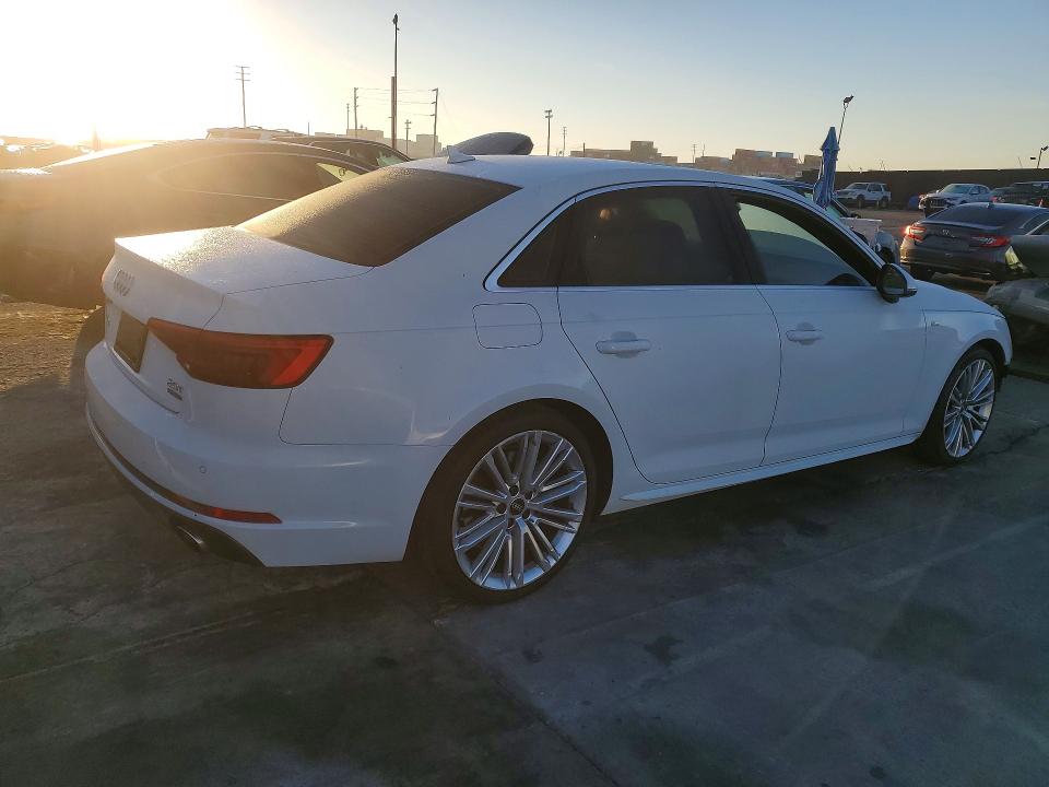 Продажа на аукционе авто 2017 Audi A4, vin: WAUENAF46HN037525, номер лота: 45597516