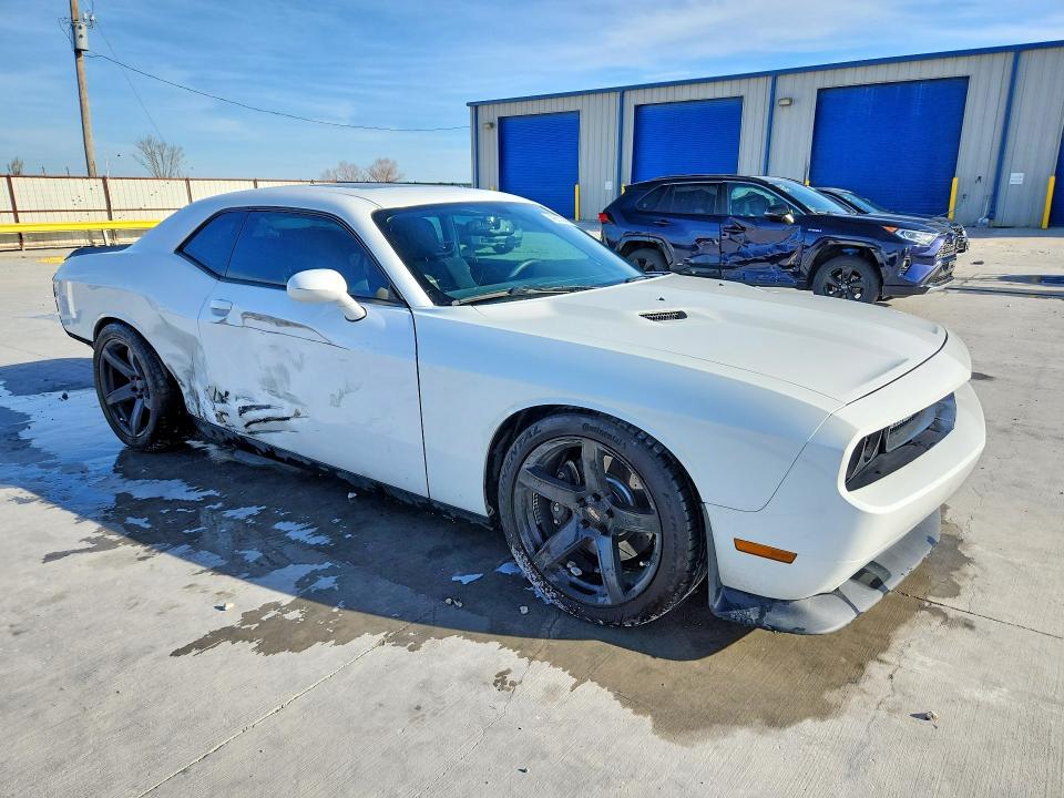46630476 :رقم المزاد ، 2C3CDYDJ8EH165465 vin ، 2014 Dodge Challenger مزاد بيع