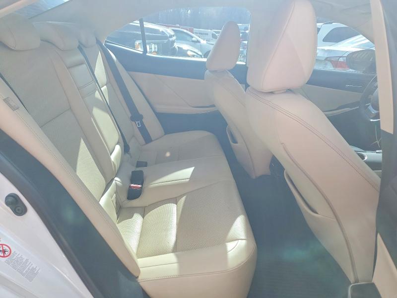 46160376 :رقم المزاد ، JTHCF1D21F5016814 vin ، 2015 Lexus Is 250 مزاد بيع