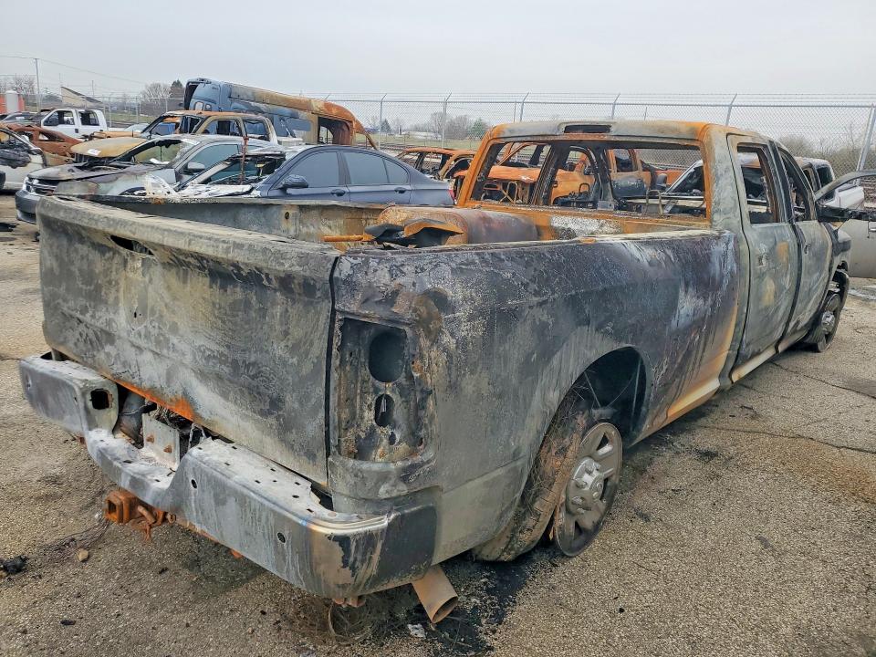 46494626 :رقم المزاد ، 3C63R3GL0HG762621 vin ، 2017 Ram 3500 مزاد بيع