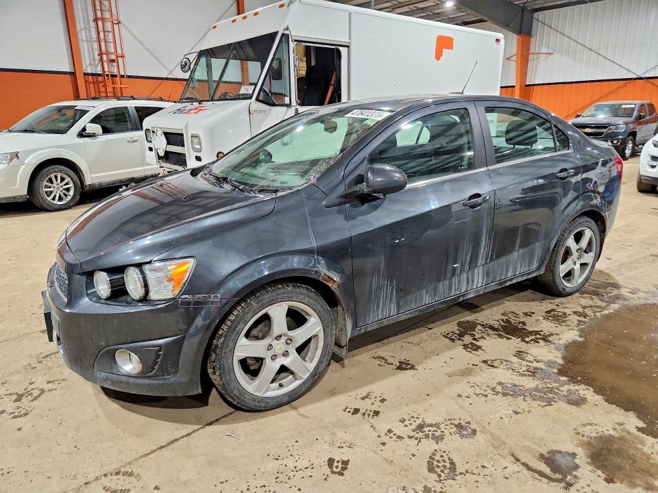 47641376 :رقم المزاد ، 1G1JC5SBXG4132394 vin ، 2016 Chevrolet Sonic مزاد بيع