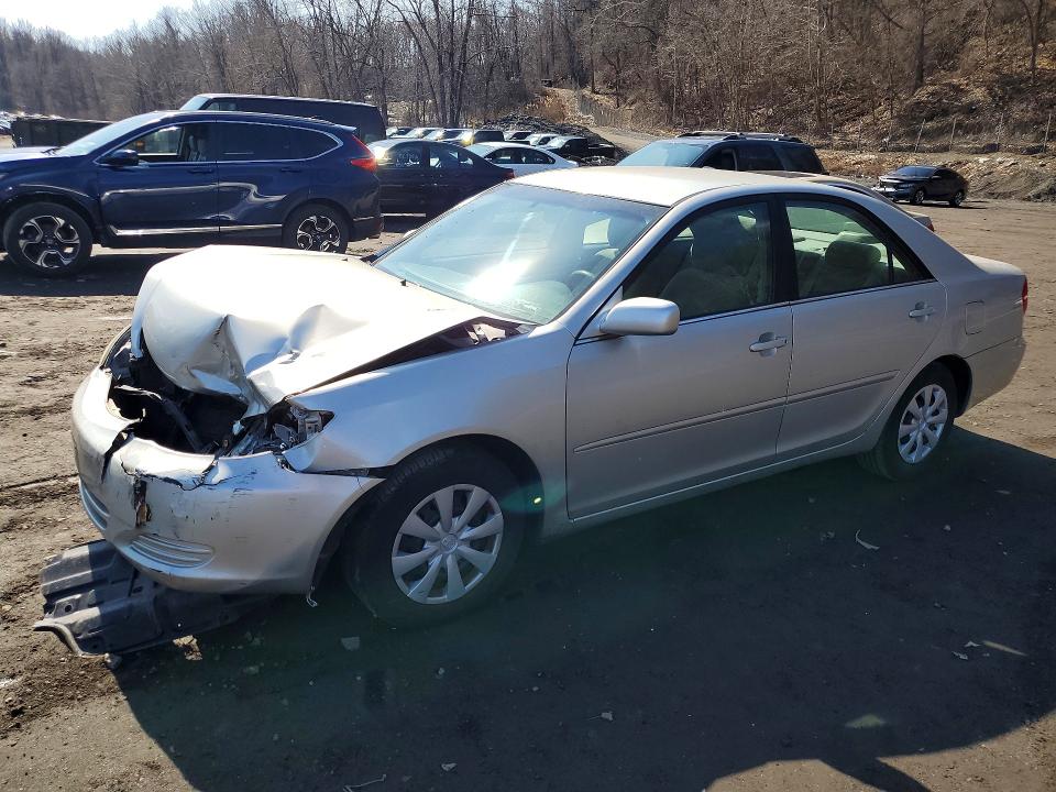 45593006 :رقم المزاد ، 4T1BE32KX3U771309 vin ، 2003 Toyota Camry مزاد بيع