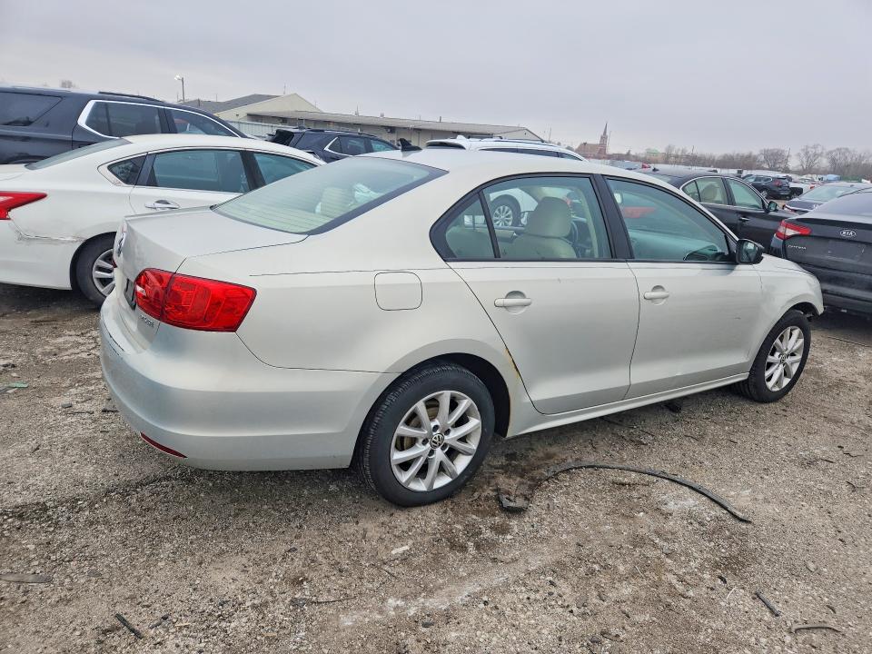 41909446 :رقم المزاد ، 3VWDX7AJ8BM330107 vin ، 2011 Volkswagen Jetta مزاد بيع