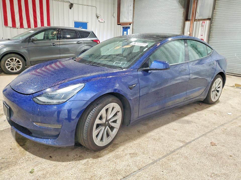 2022 Tesla Model 3 მანქანა იყიდება აუქციონზე, vin: 5YJ3E1EA0NF189005, აუქციონის ნომერი: 47600066