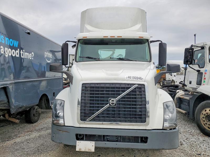 Продажа на аукционе авто 2017 Volvo Vnl, vin: 4V4N39TG5HN987983, номер лота: 46195946