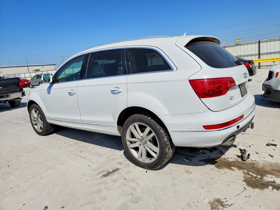 Продажа на аукционе авто 2015 Audi Q7, vin: WA1LMAFE0FD023591, номер лота: 46243836