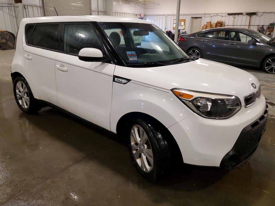 47450926 :رقم المزاد ، KNDJP3A50F7207435 vin ، 2015 Kia Soul مزاد بيع