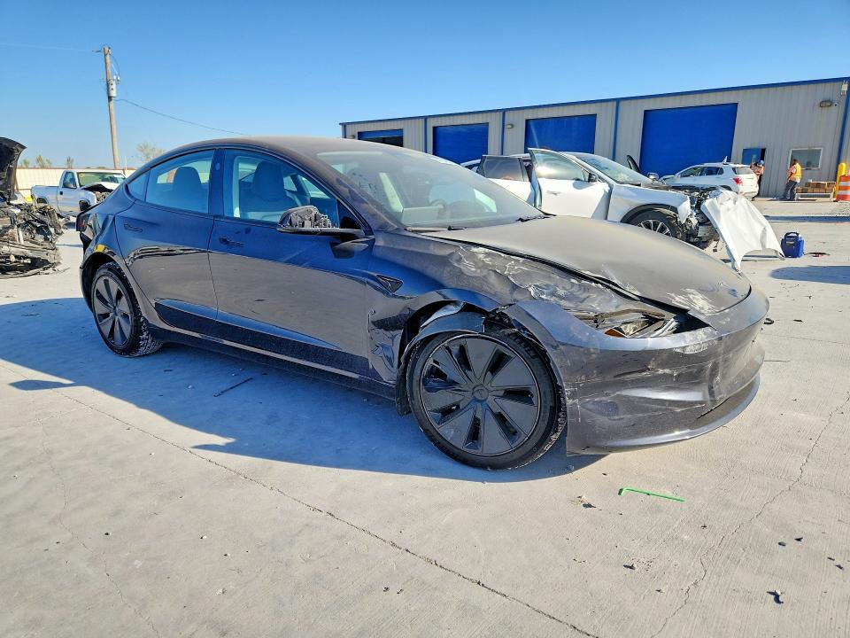 47648016 :رقم المزاد ، 5YJ3E1EA1SF055437 vin ، 2025 Tesla Model 3 مزاد بيع