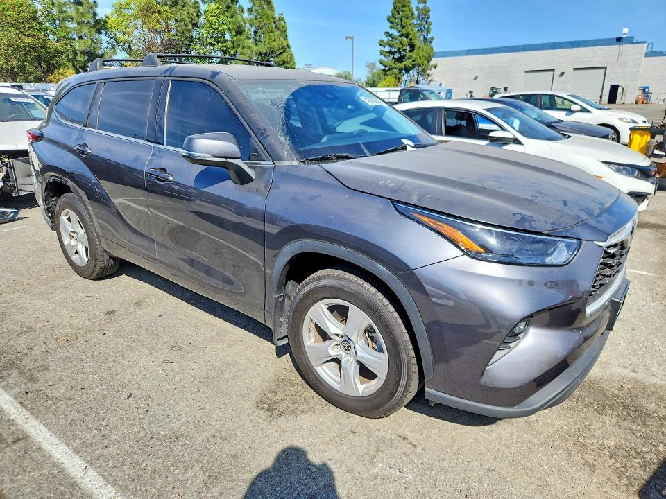 2022 Toyota Highlander მანქანა იყიდება აუქციონზე, vin: 5TDZZRAH3NS560959, აუქციონის ნომერი: 46353866