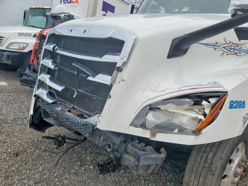 46807626 :رقم المزاد ، 3AKJHHDR8JSKA0959 vin ، 2018 Freightliner Cascadia 126 مزاد بيع