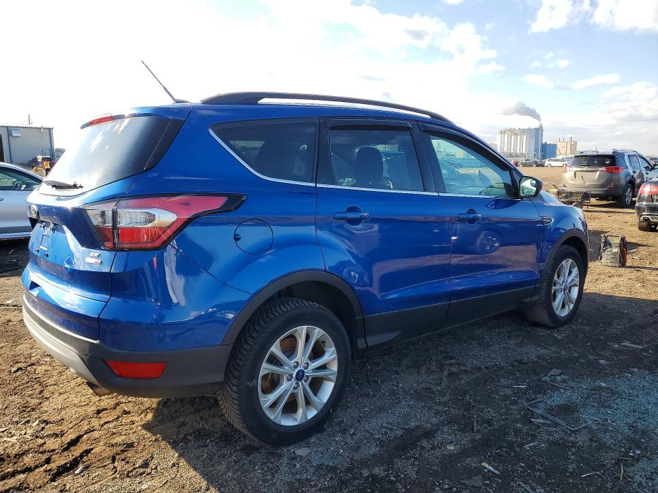 2018 Ford Escape მანქანა იყიდება აუქციონზე, vin: 1FMCU9GD9JUA28531, აუქციონის ნომერი: 47911566