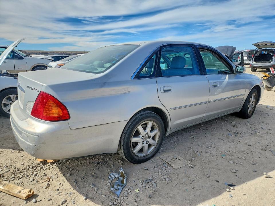 2001 Toyota Avalon მანქანა იყიდება აუქციონზე, vin: 4T1BF28B71U132333, აუქციონის ნომერი: 46321426