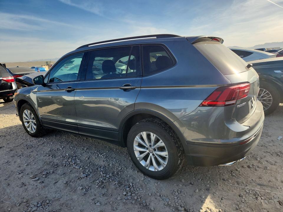 47282586 :رقم المزاد ، 3VV0B7AX5JM080765 vin ، 2018 Volkswagen Tiguan مزاد بيع