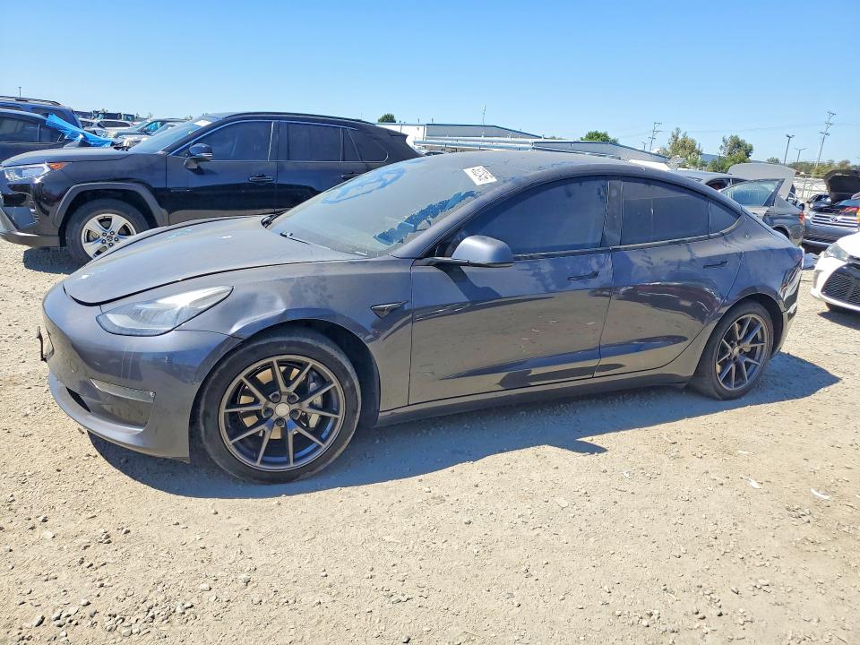 46325456 :رقم المزاد ، 5YJ3E1EB9MF019720 vin ، 2021 Tesla Model 3 مزاد بيع