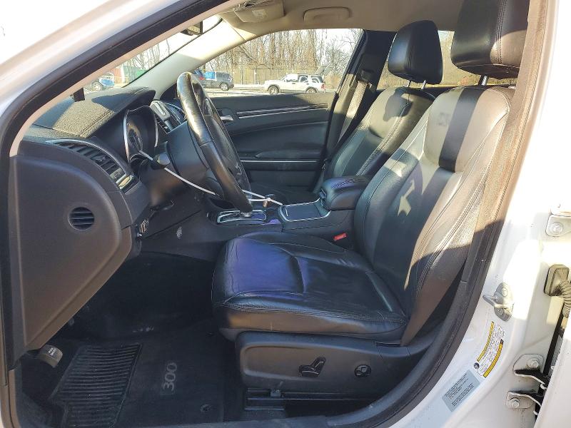 46731096 :رقم المزاد ، 2C3CCAAG9FH815554 vin ، 2015 Chrysler 300 مزاد بيع