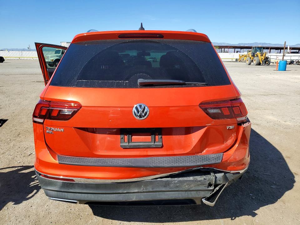 Продажа на аукционе авто 2018 Volkswagen Tiguan, vin: 3VV3B7AX1JM038591, номер лота: 46738796