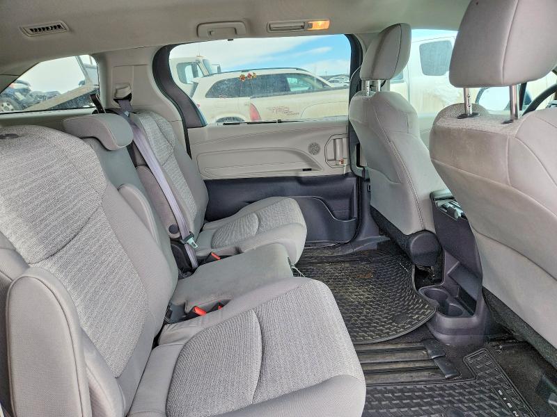 2022 Toyota Sienna Le Hybrid მანქანა იყიდება აუქციონზე, vin: 5TDGRKEC4NS103526, აუქციონის ნომერი: 41989076