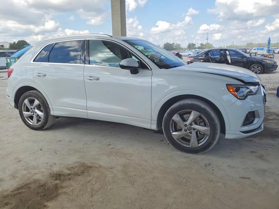 47585856 :رقم المزاد ، WA1AECF35L1101861 vin ، 2020 Audi Q3 مزاد بيع