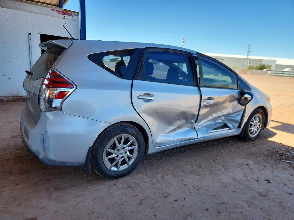2015 Toyota Prius V მანქანა იყიდება აუქციონზე, vin: JTDZN3EU4FJ026075, აუქციონის ნომერი: 47643906