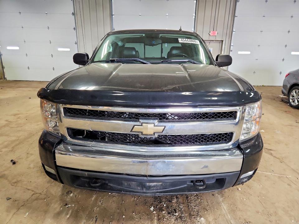 Продажа на аукционе авто 2011 Chevrolet Silverado, vin: 1GCRKSE39BZ146332, номер лота: 45443866
