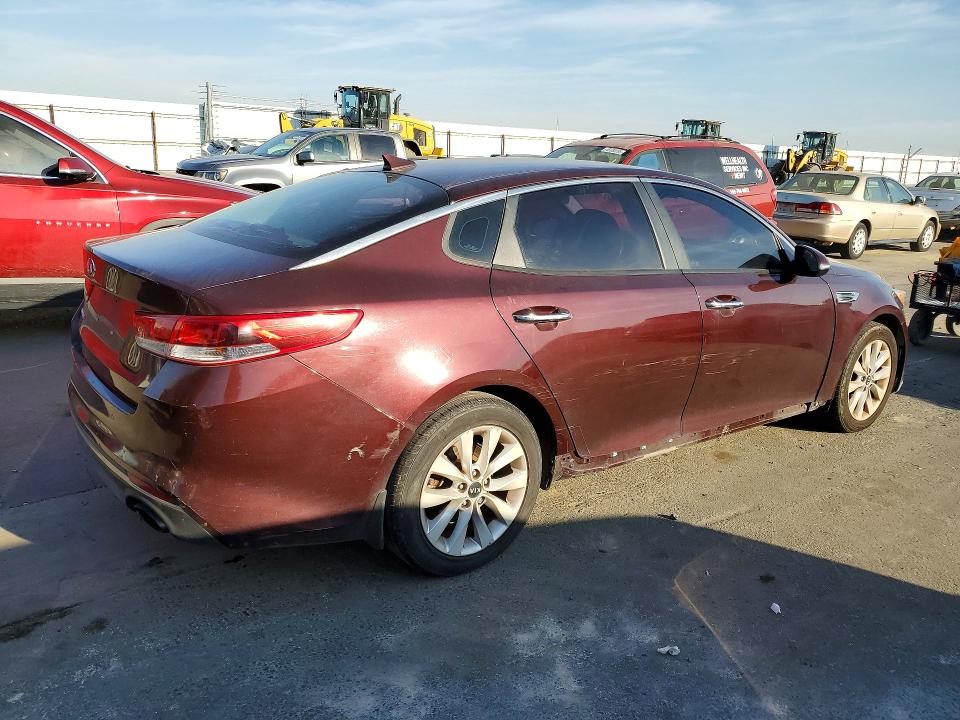 45839986 :رقم المزاد ، 5XXGT4L39JG266393 vin ، 2018 Kia Optima مزاد بيع
