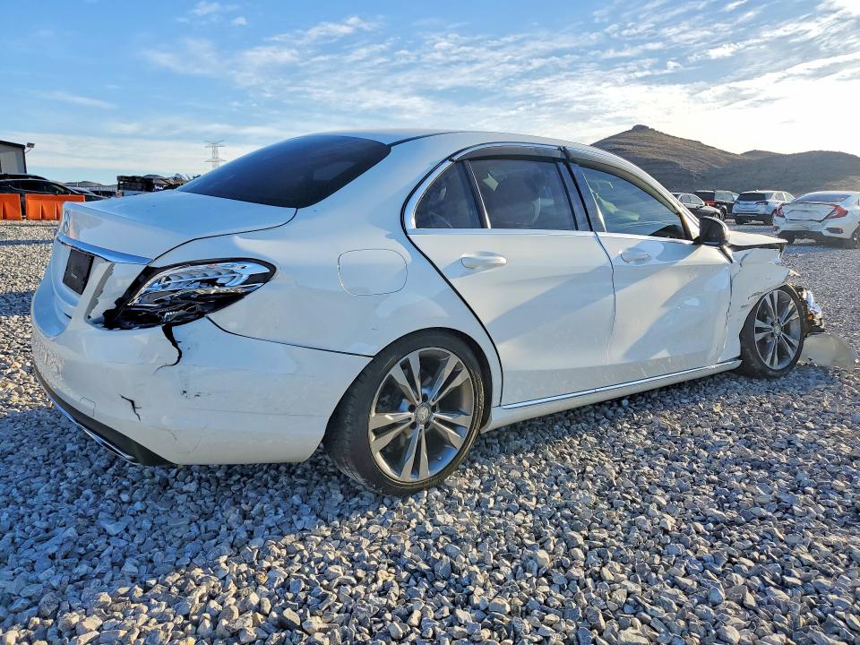 41973686 :رقم المزاد ، 55SWF4JB7GU132876 vin ، 2016 Mercedes-benz C مزاد بيع