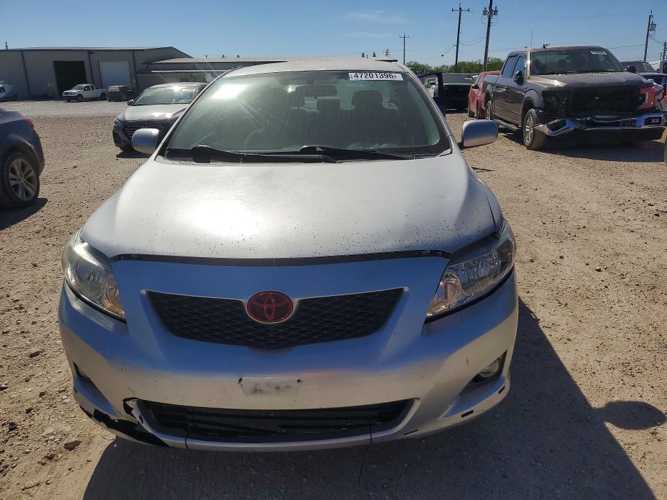 47201396 :رقم المزاد ، 1NXBU4EE8AZ337272 vin ، 2010 Toyota Corolla مزاد بيع