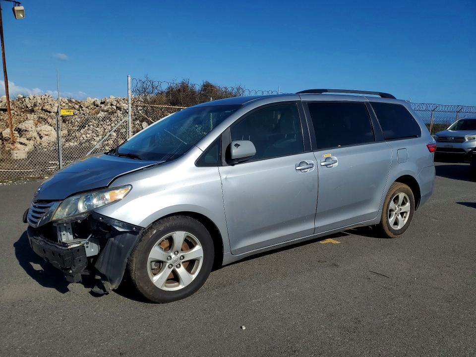 2017 Toyota Sienna მანქანა იყიდება აუქციონზე, vin: 5TDKZ3DC6HS808544, აუქციონის ნომერი: 47613726