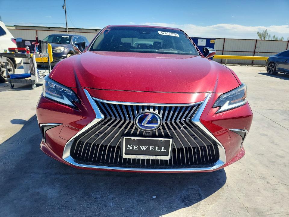 Продажа на аукционе авто 2019 Lexus Es 300h, vin: JTHB21B12K2045218, номер лота: 42019396