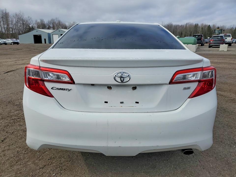 2014 Toyota Camry მანქანა იყიდება აუქციონზე, vin: 4T1BF1FK6EU315628, აუქციონის ნომერი: 45804876