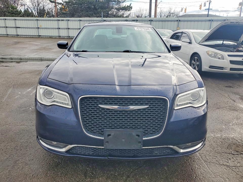 Продажа на аукционе авто 2015 Chrysler 300, vin: 2C3CCARG9FH923211, номер лота: 41978346