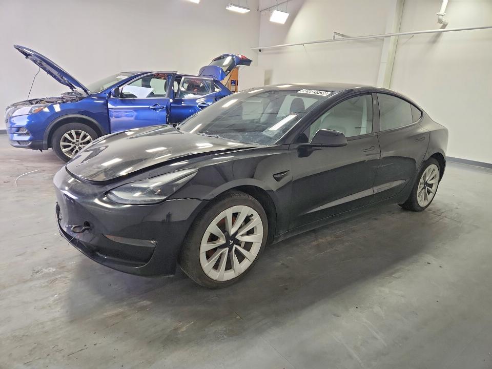 45689776 :رقم المزاد ، 5YJ3E1EA3NF368526 vin ، 2022 Tesla Model 3 مزاد بيع