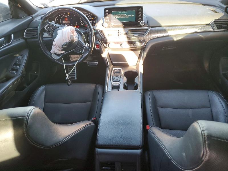 47702996 :رقم المزاد ، 1HGCV2F36JA031391 vin ، 2018 Honda Accord مزاد بيع