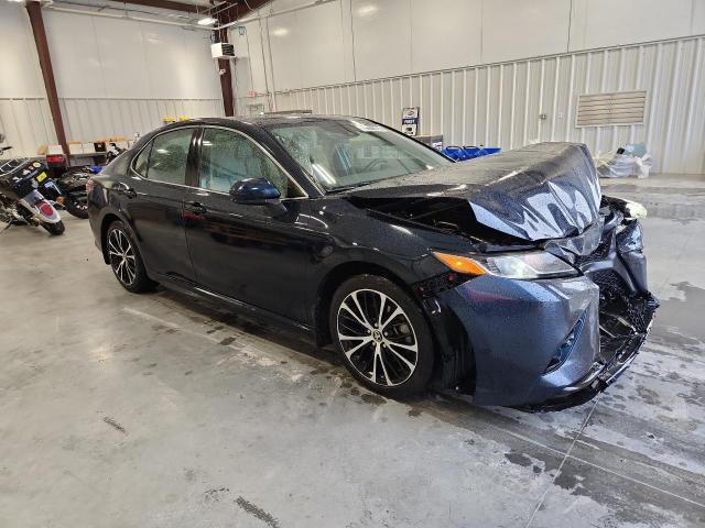 79668515 :رقم المزاد ، 4T1B11HK6KU702624 vin ، 2019 Toyota Camry مزاد بيع
