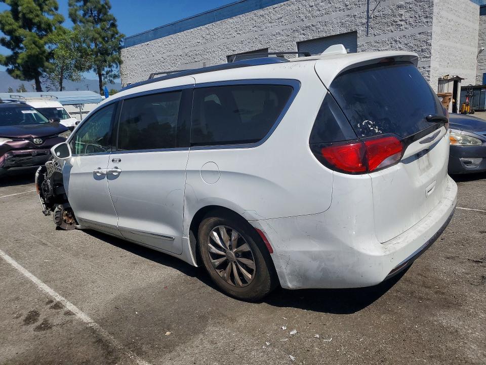 2019 Chrysler Pacifica მანქანა იყიდება აუქციონზე, vin: 2C4RC1BG5KR626294, აუქციონის ნომერი: 46765796
