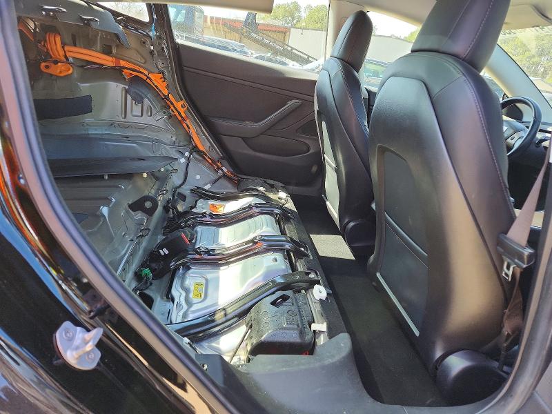 41743556 :رقم المزاد ، 5YJ3E1EB1JF115725 vin ، 2018 Tesla Model 3 مزاد بيع
