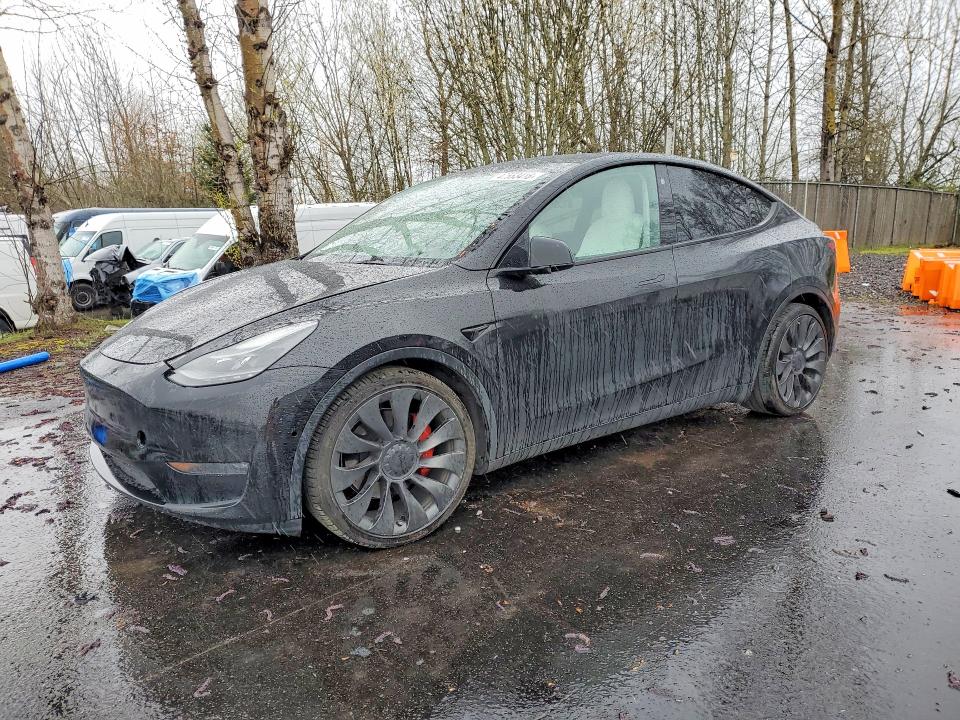 Auction sale of the 2021 Tesla Model Y, vin: 5YJYGDEF4MF215858, lot number: 47553416