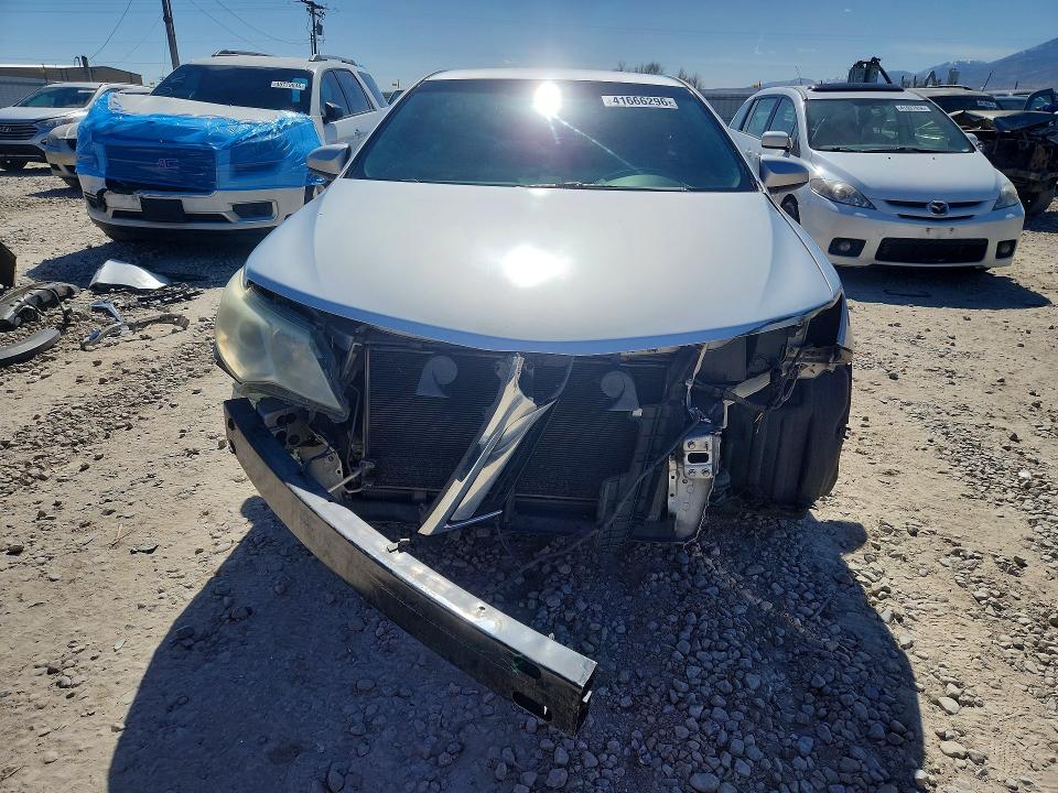 41666296 :رقم المزاد ، 4T4BF1FK4DR277367 vin ، 2013 Toyota Camry مزاد بيع