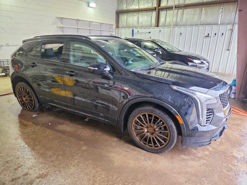 79916895 :رقم المزاد ، 1GYFZFR4XNF126194 vin ، 2022 Cadillac Xt4 مزاد بيع