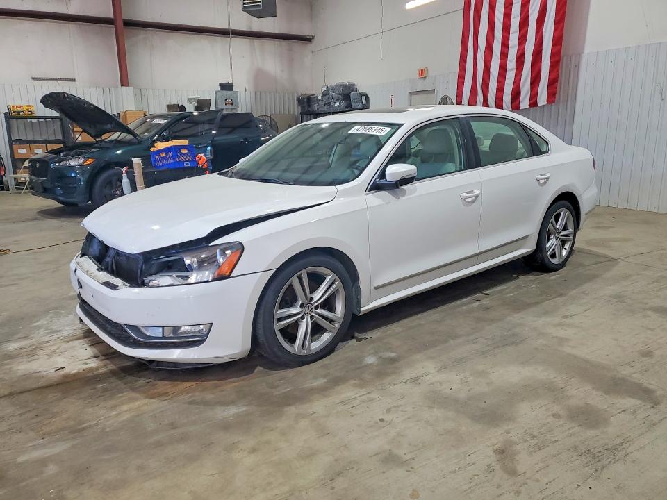 42066346 :رقم المزاد ، 1VWCV7A38FC064274 vin ، 2015 Volkswagen Passat مزاد بيع
