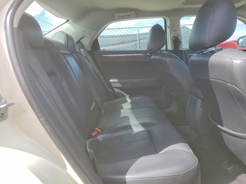 47841296 :رقم المزاد ، 2C3CA5CV8AH292657 vin ، 2010 Chrysler 300 مزاد بيع
