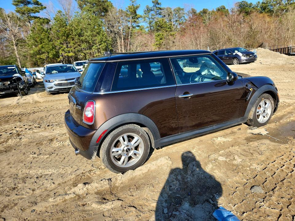 46412126 :رقم المزاد ، WMWSU3C56BT095894 vin ، 2011 Mini Cooper مزاد بيع