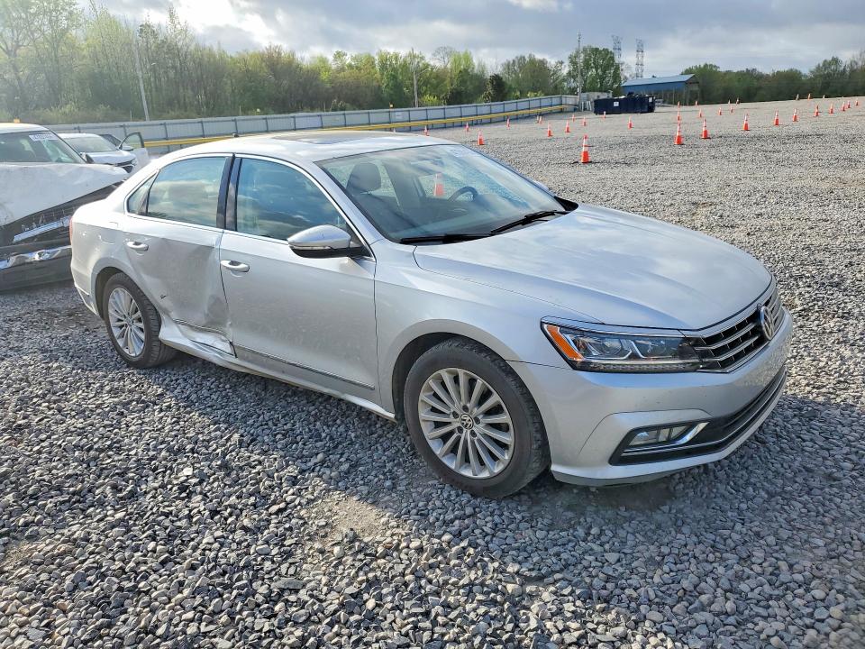 2017 Volkswagen Passat მანქანა იყიდება აუქციონზე, vin: 1VWBT7A3XHC038277, აუქციონის ნომერი: 47393426