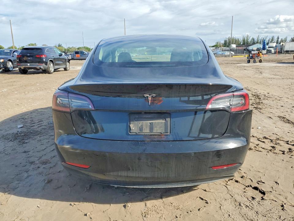 2022 Tesla Model 3 მანქანა იყიდება აუქციონზე, vin: 5YJ3E1EA8NF369297, აუქციონის ნომერი: 46917766