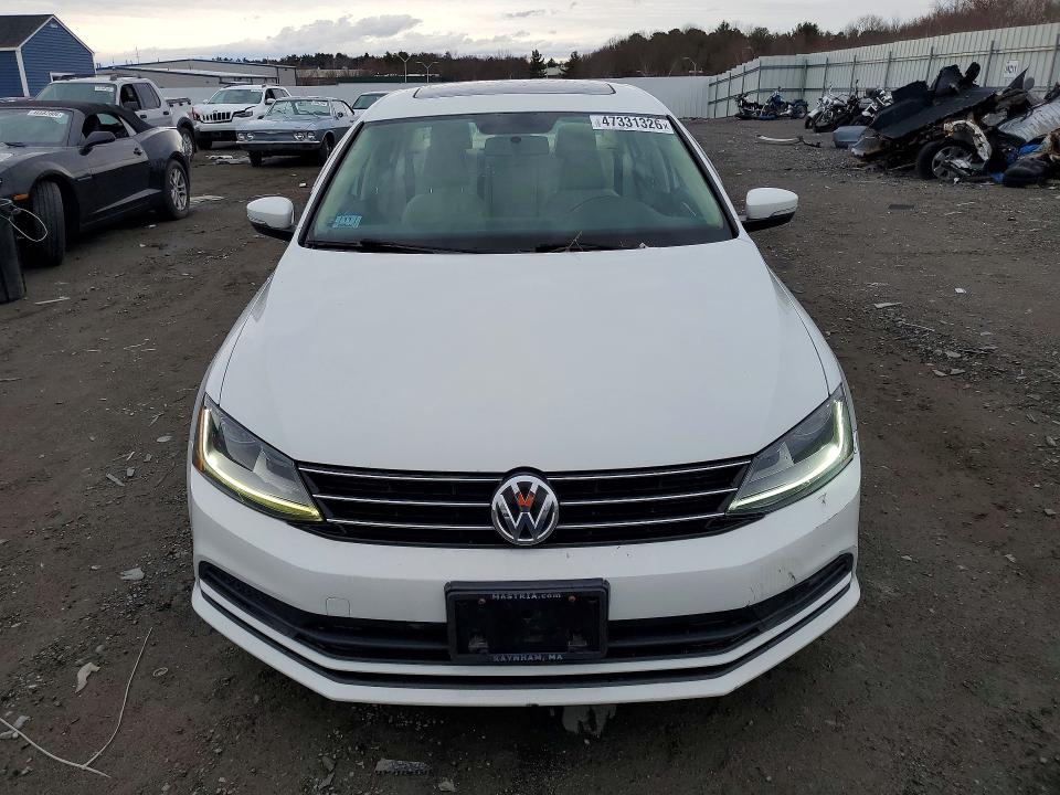 47331326 :رقم المزاد ، 3VWDB7AJ9HM411043 vin ، 2017 Volkswagen Jetta مزاد بيع