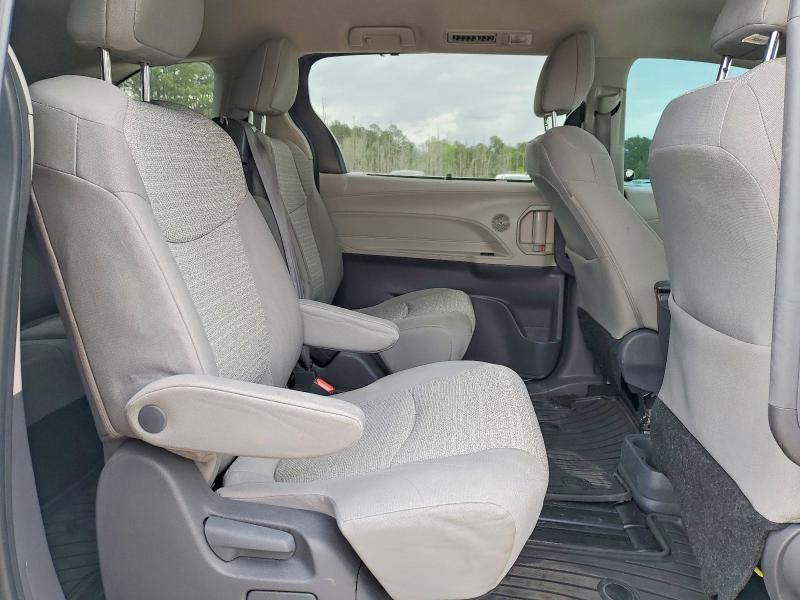 48127156 :رقم المزاد ، 5TDKRKECXMS034785 vin ، 2021 Toyota Sienna مزاد بيع