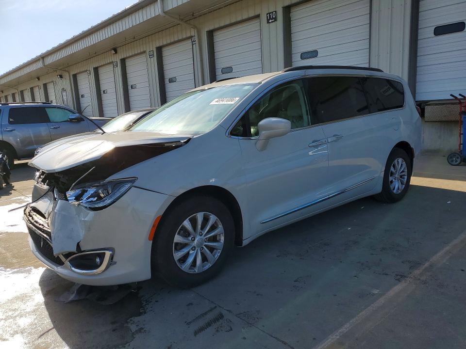 Продажа на аукционе авто 2017 Chrysler Pacifica, vin: 2C4RC1BG7HR720458, номер лота: 46941086