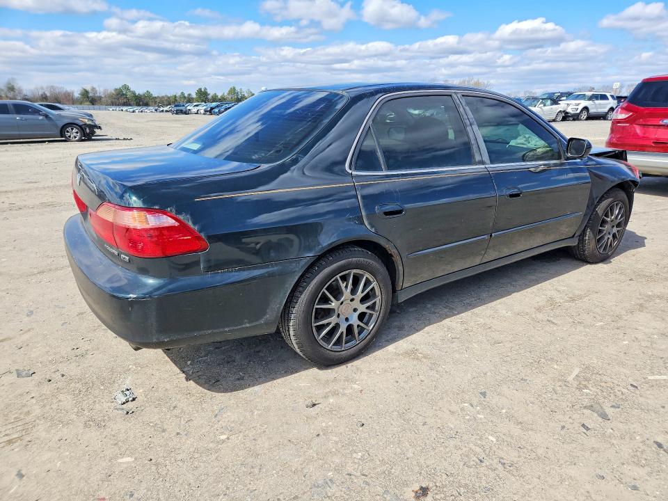 46483536 :رقم المزاد ، 1HGCG1658YA072752 vin ، 2000 Hond Accord مزاد بيع