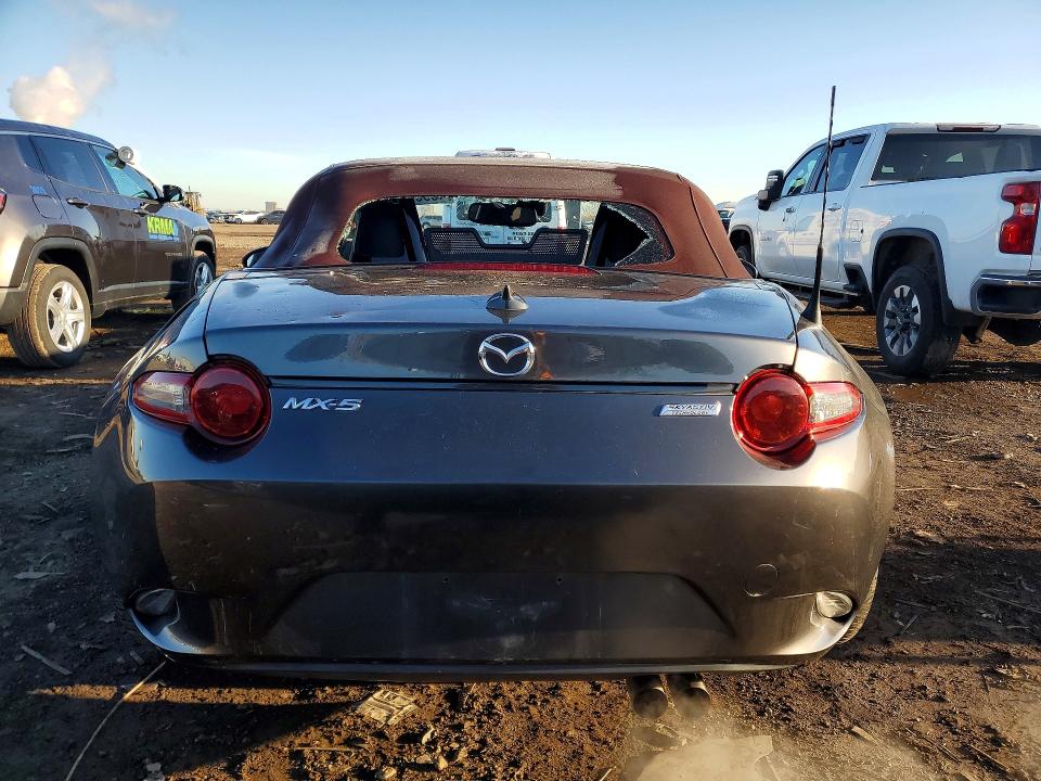 46959596 :رقم المزاد ، JM1NDAD73J0203456 vin ، 2018 Mazda Mx-5 Miata مزاد بيع
